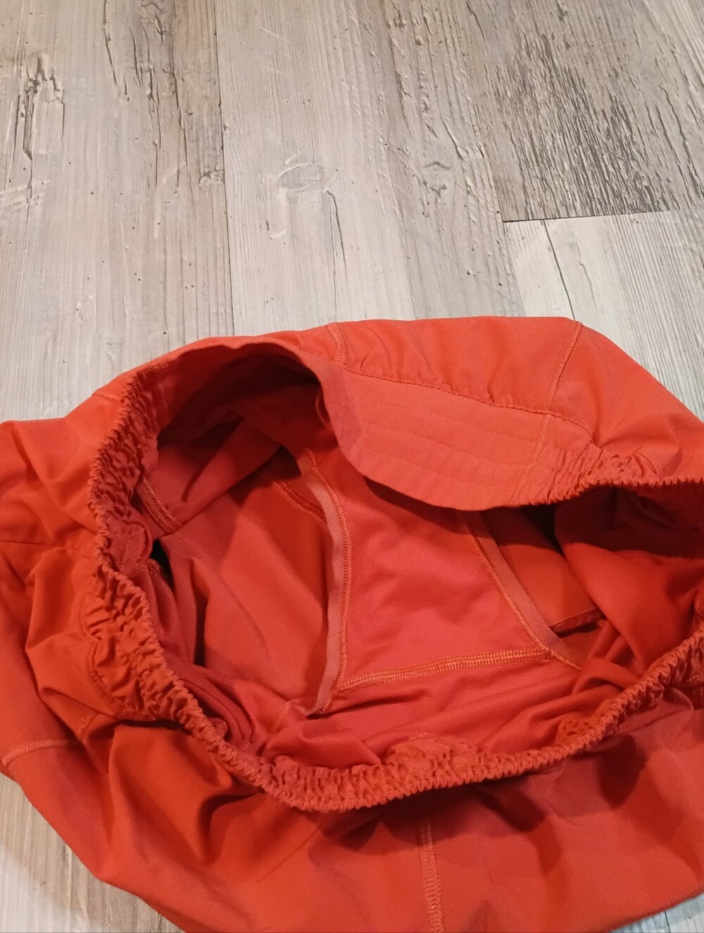 Lululemon - Picture 5 of 6